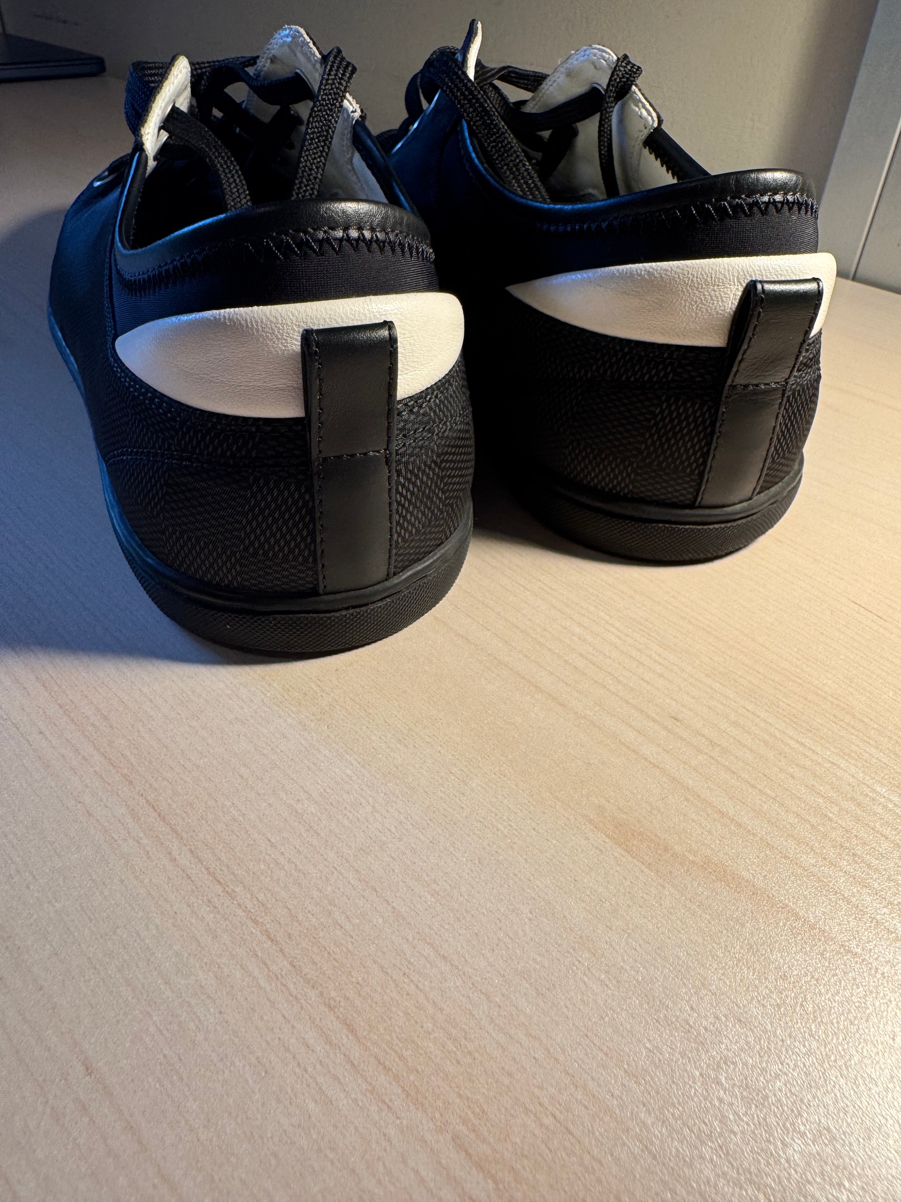Sneakers Louis Vuitton nere