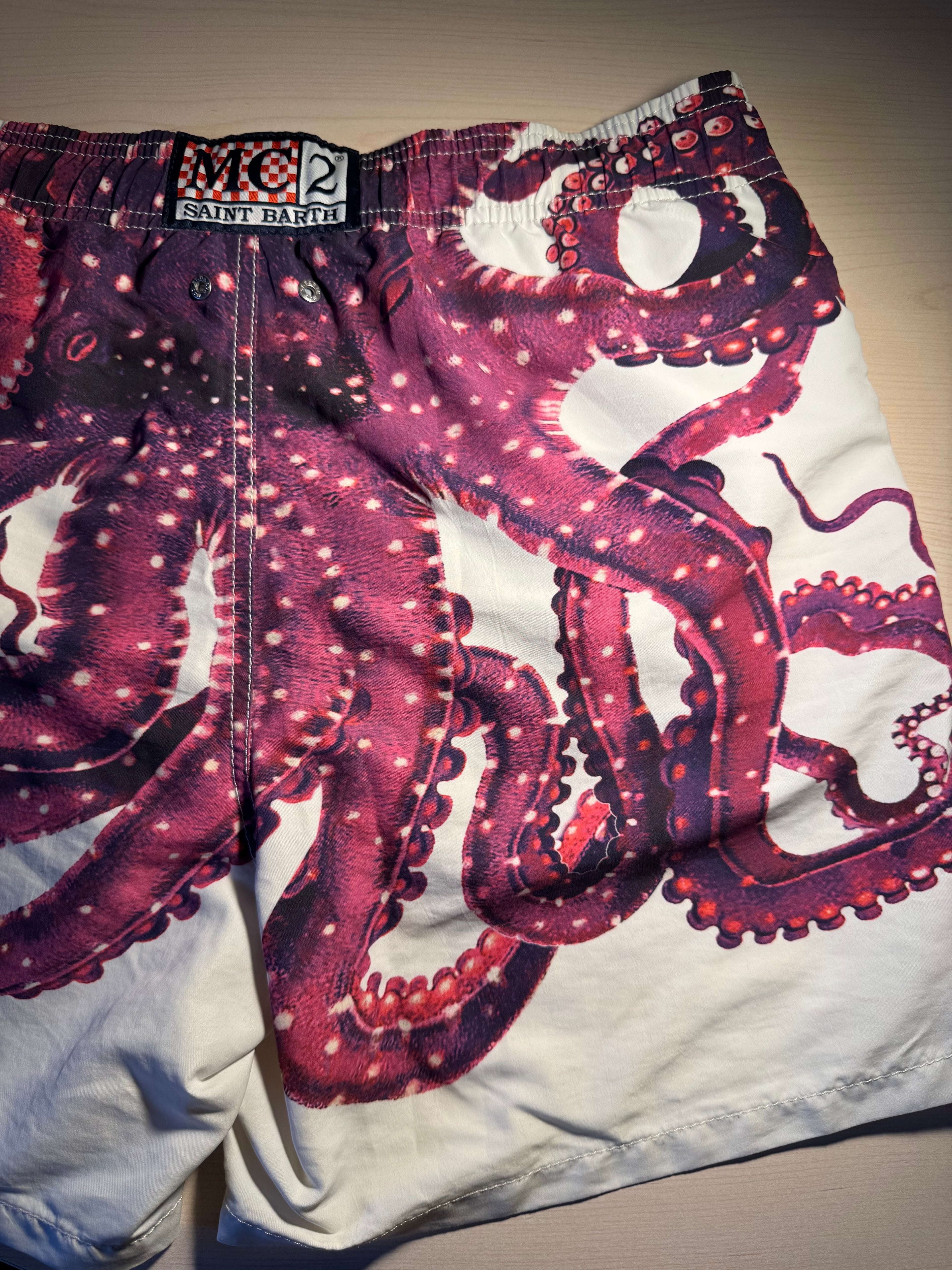 Maglia Golden Goose bordeaux scritta "Golden" azzurra