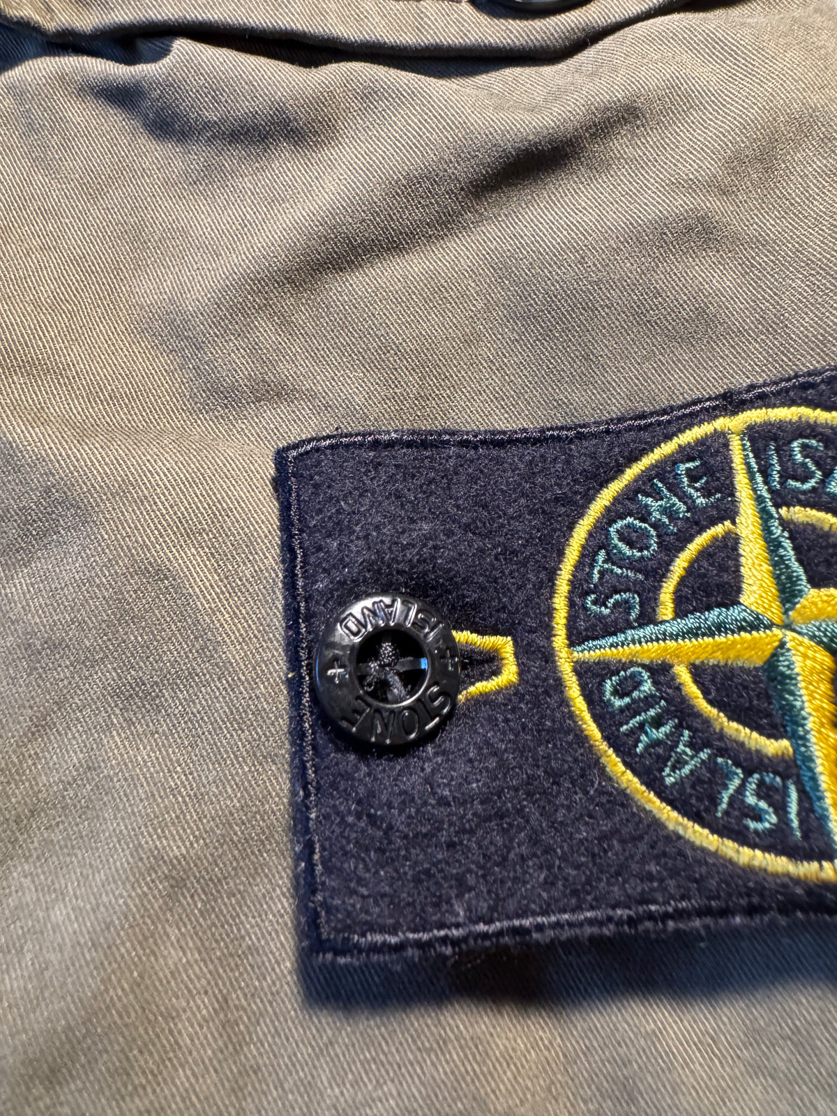 Pantaloni Stone Island cargo verdi