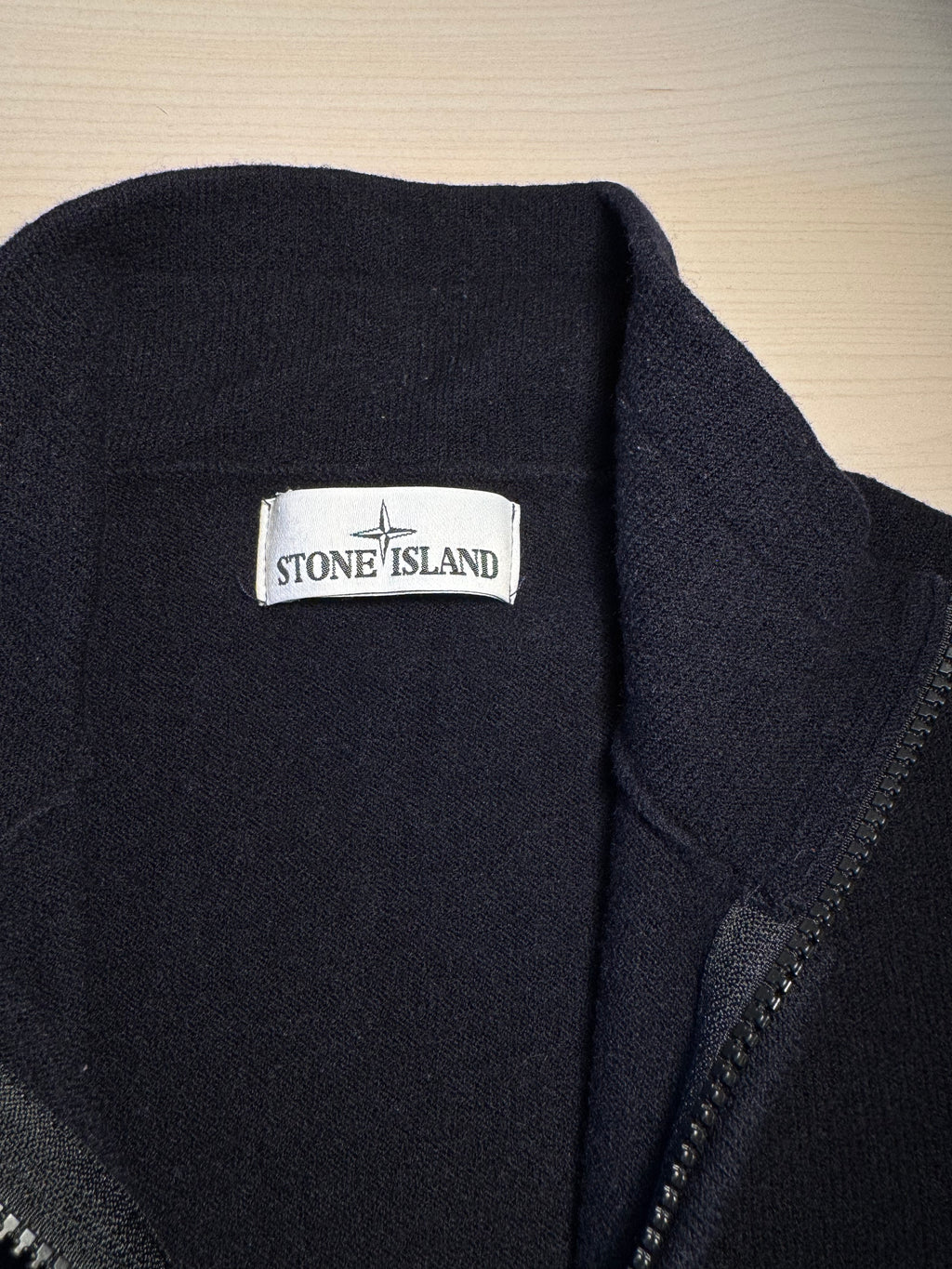 Maglione Stone Island con zip nero