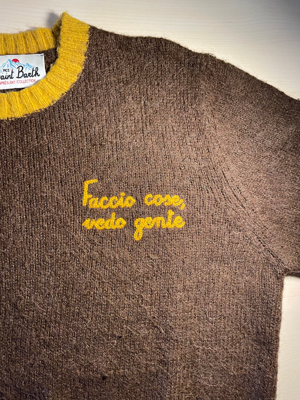 Maglione Saint Barth "Faccio cose, vedo gente" marrone