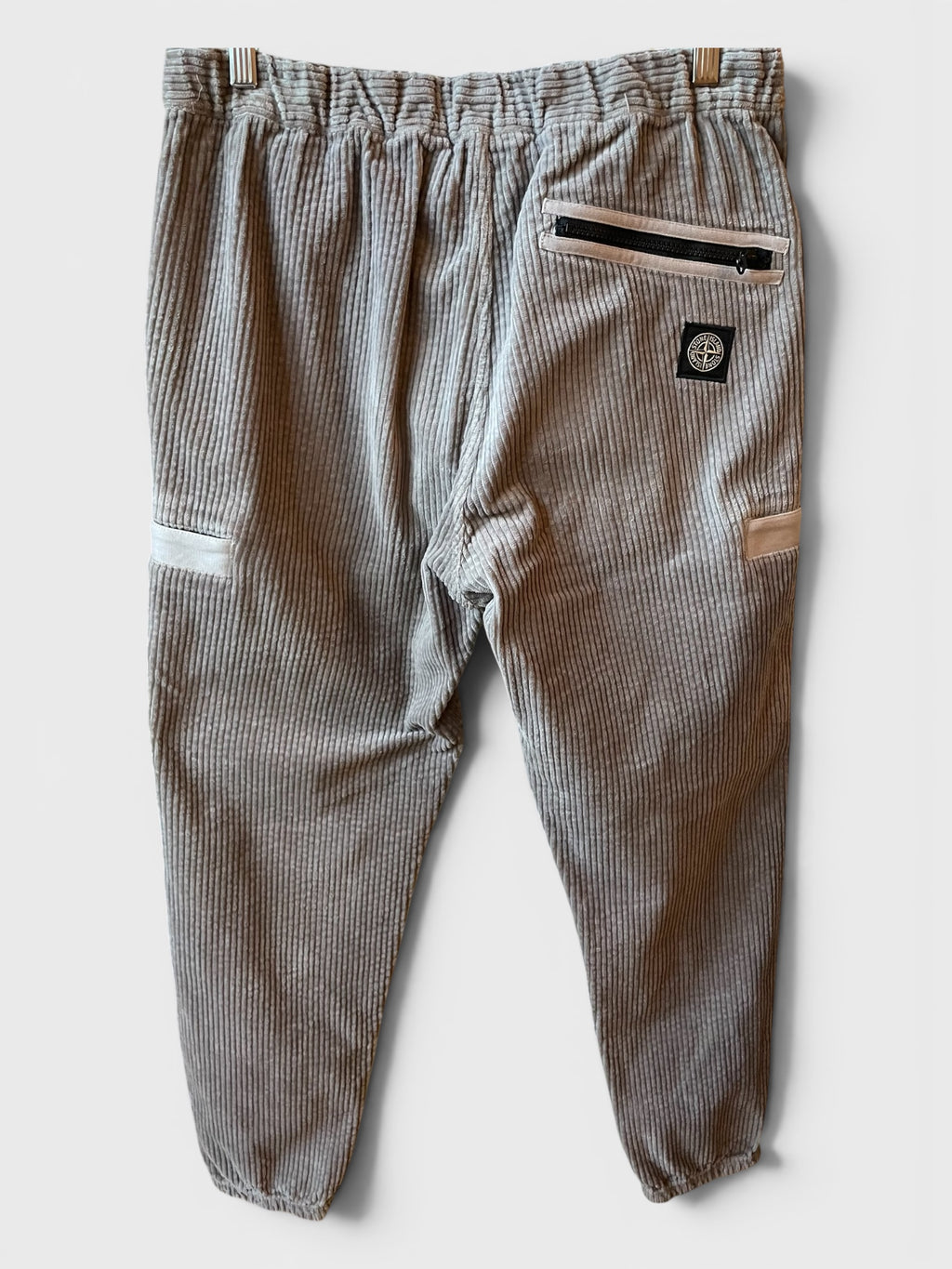 Pantaloni beige in velluto a coste Stone Island