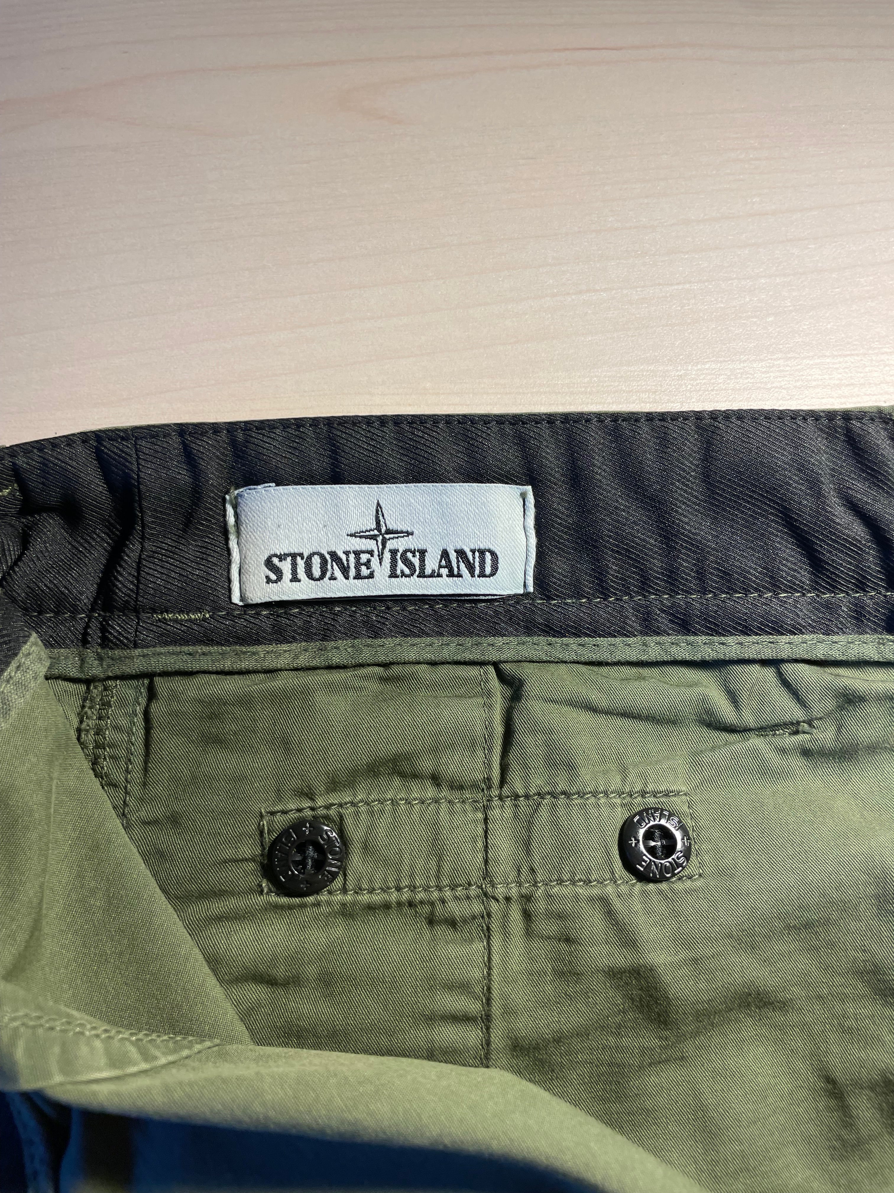 Pantaloni Stone Island cargo verdi