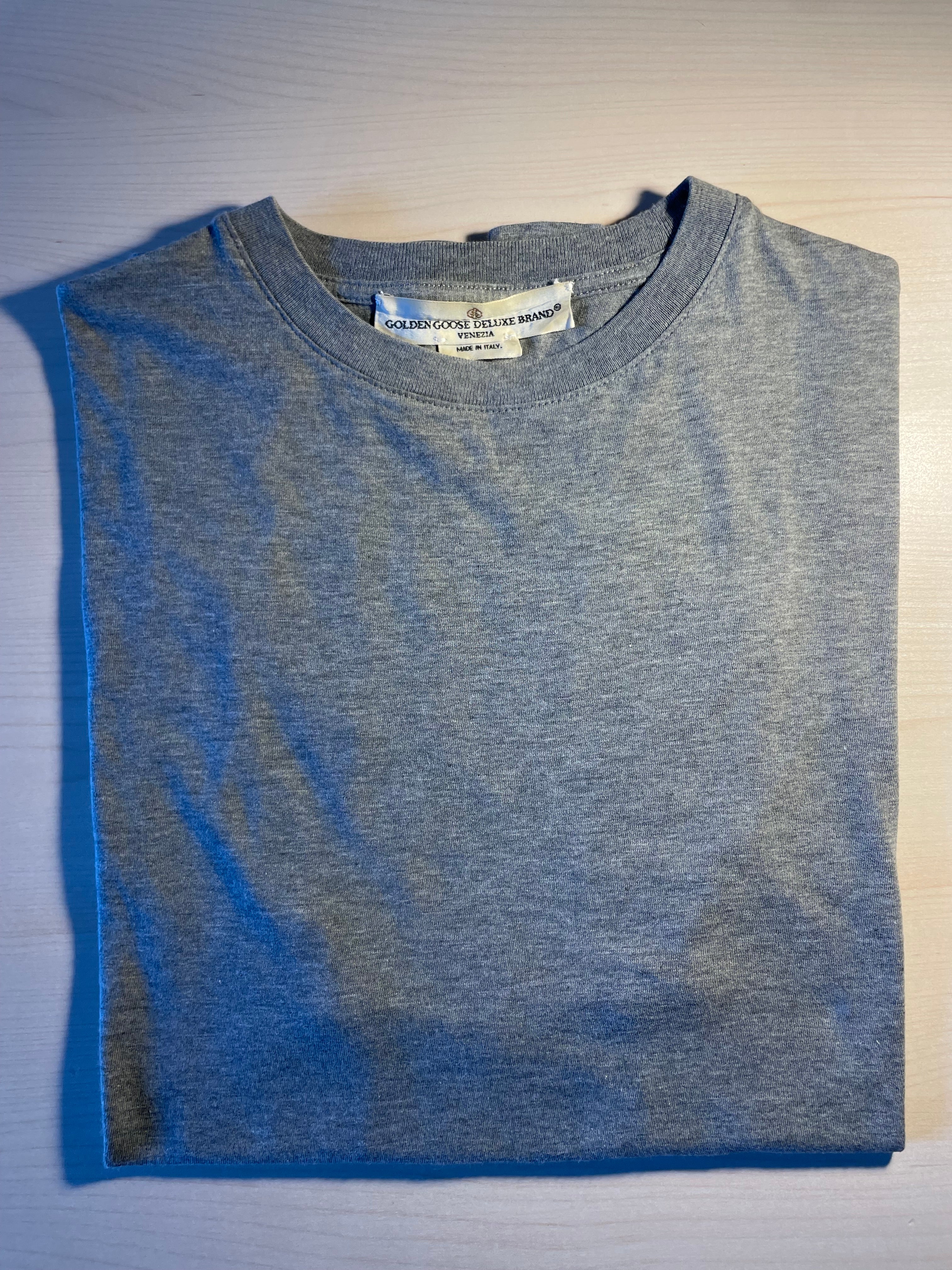 Maglia Golden Goose grigia "Sneakers Lover"