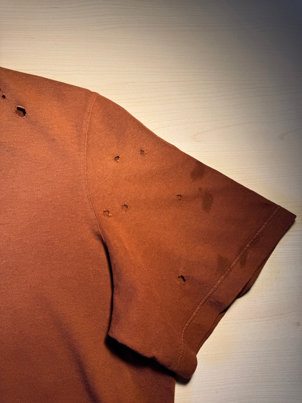 Maglia Golden Goose bordeaux scritta "Golden" azzurra