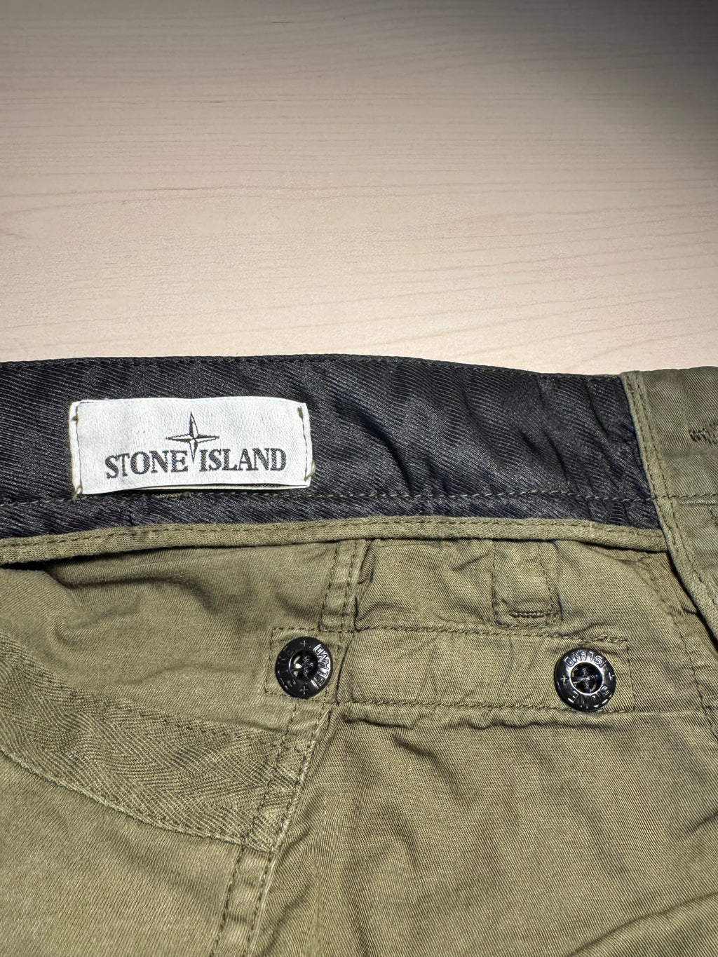Pantaloni Stone Island cargo verdi