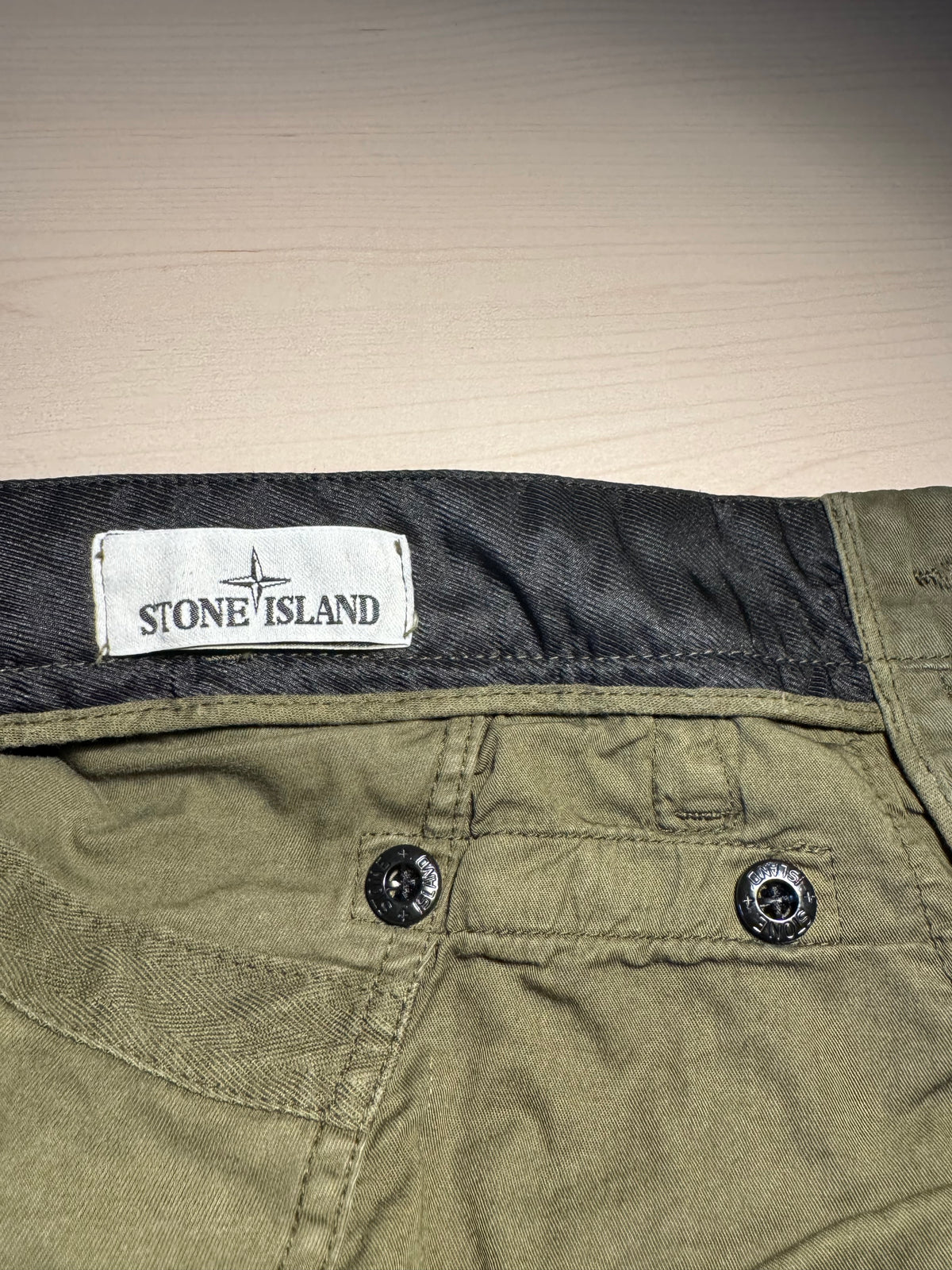 Pantaloni Stone Island cargo verdi