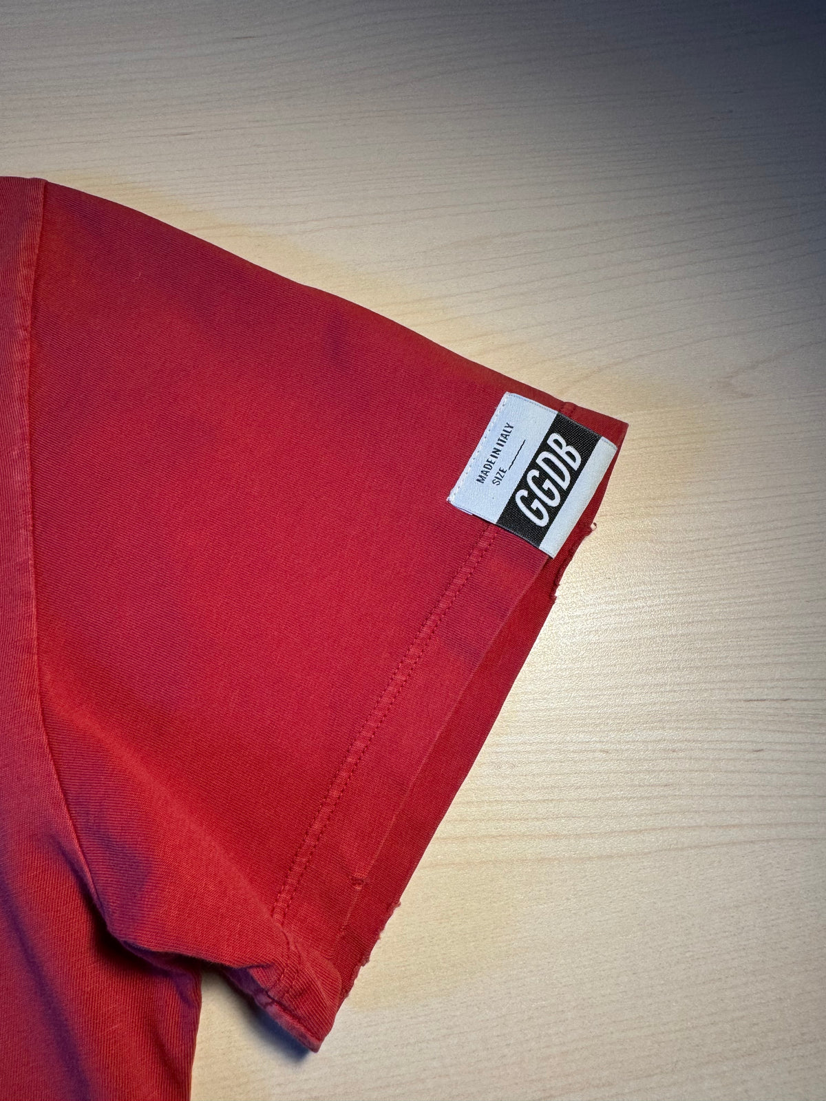 Maglia Golden Goose rossa stella bianca