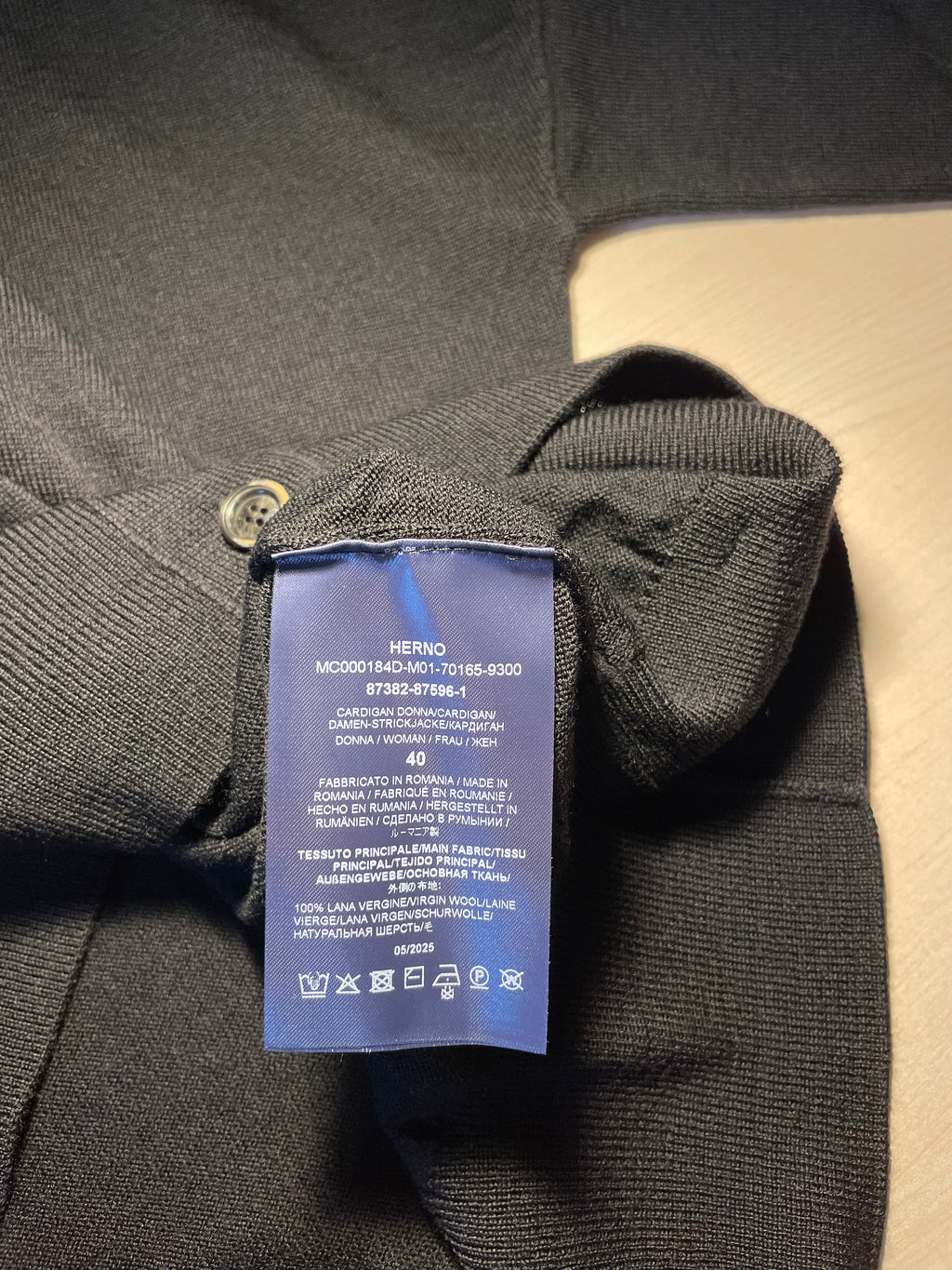 Cardigan Herno nero nuovo