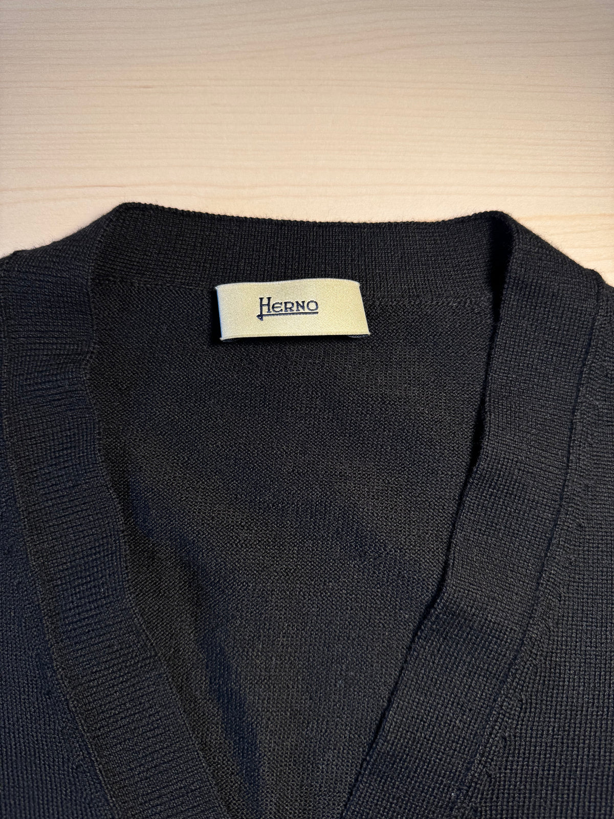 Cardigan Herno nero 100% lana vergine