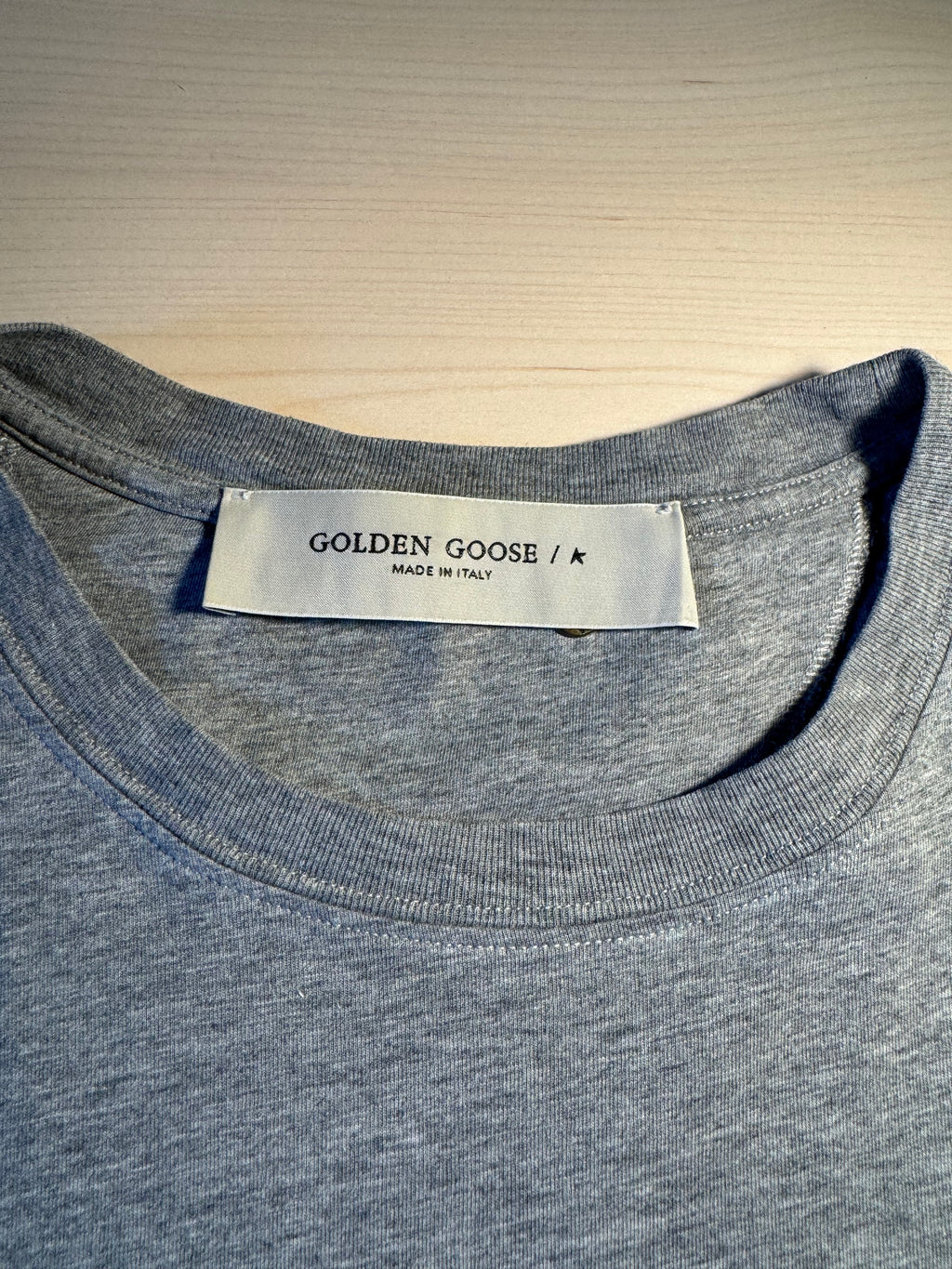 Maglia Golden Goose grigia scritta “Golden”
