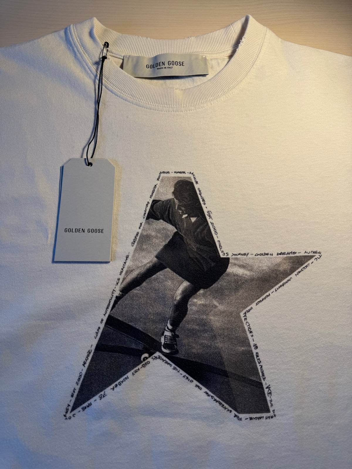 Maglia Golden Goose bianca con stampa a stella