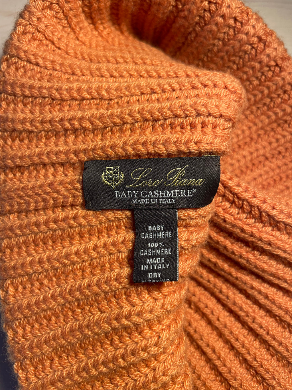 Cuffia Loro Piana arancione 100% baby cashmere