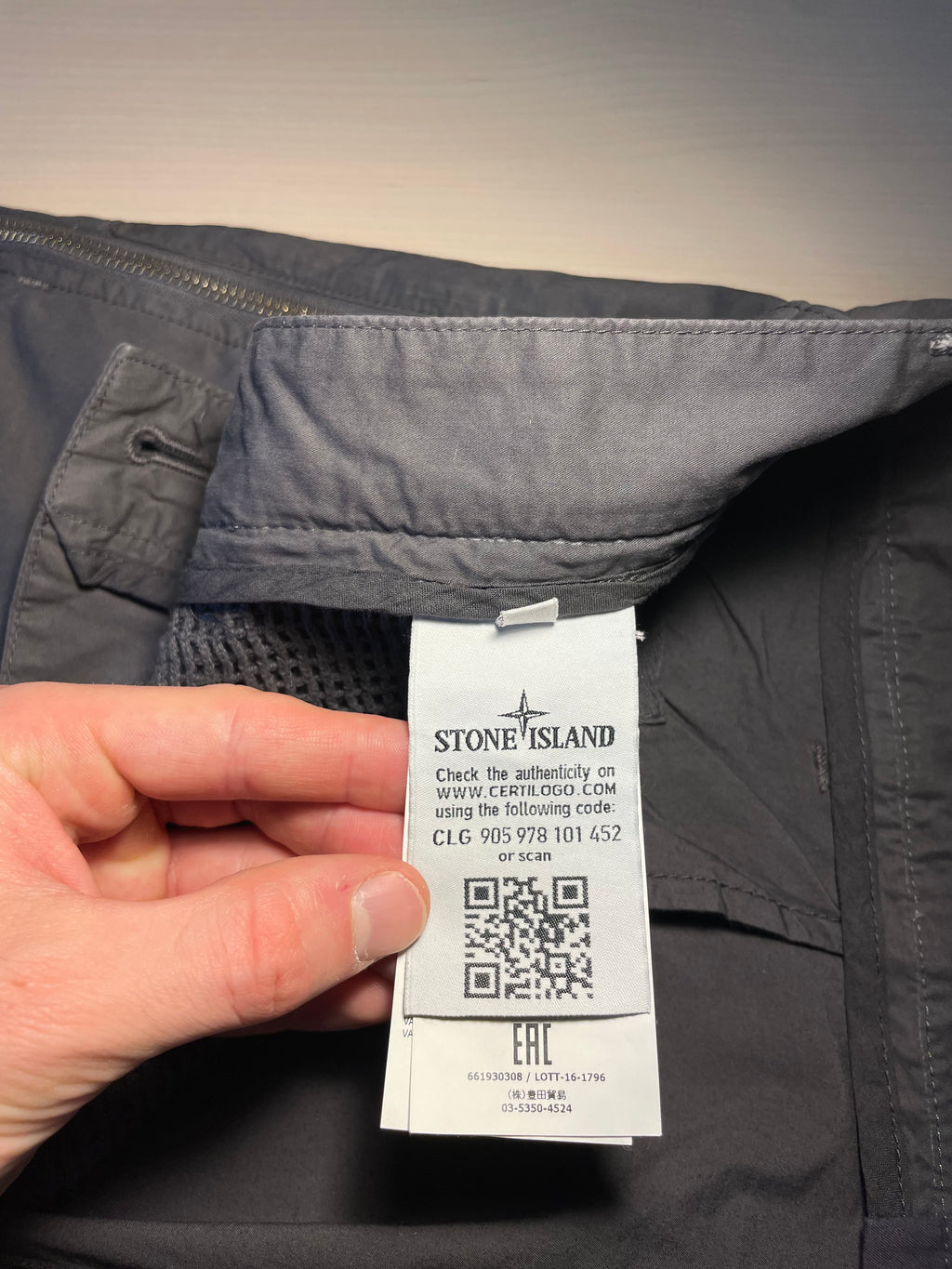 Pantaloni Stone Island Shadow Project cargo grigi
