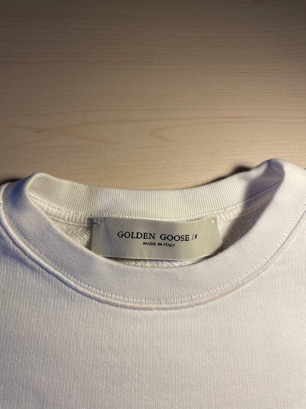 Felpa Golden Goose bianca "Is a Journey of Love" con paillettes