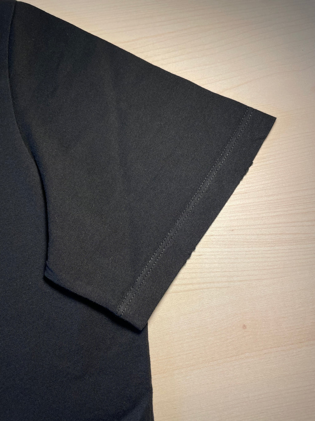 Maglia Golden Goose nera trattamento distressed