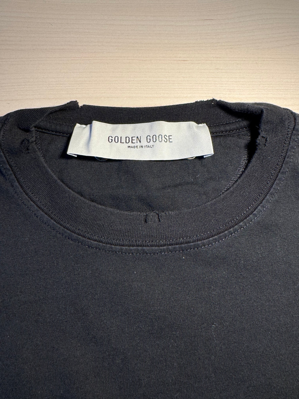 Maglia Golden Goose nera trattamento distressed