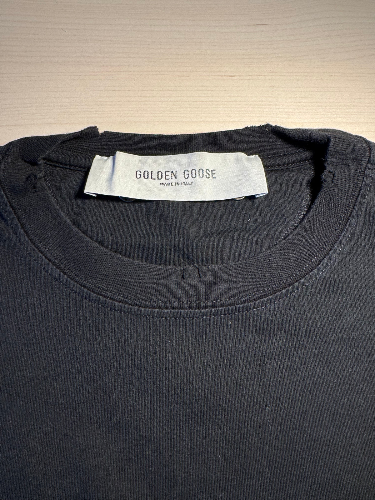Maglia Golden Goose nera trattamento distressed