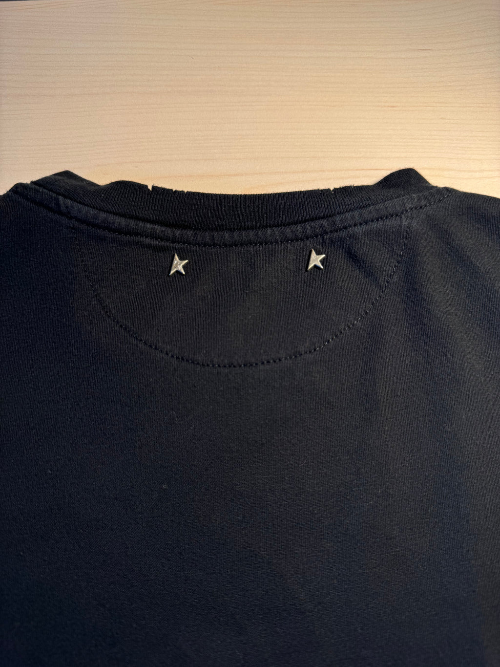 Maglia Golden Goose nera trattamento distressed