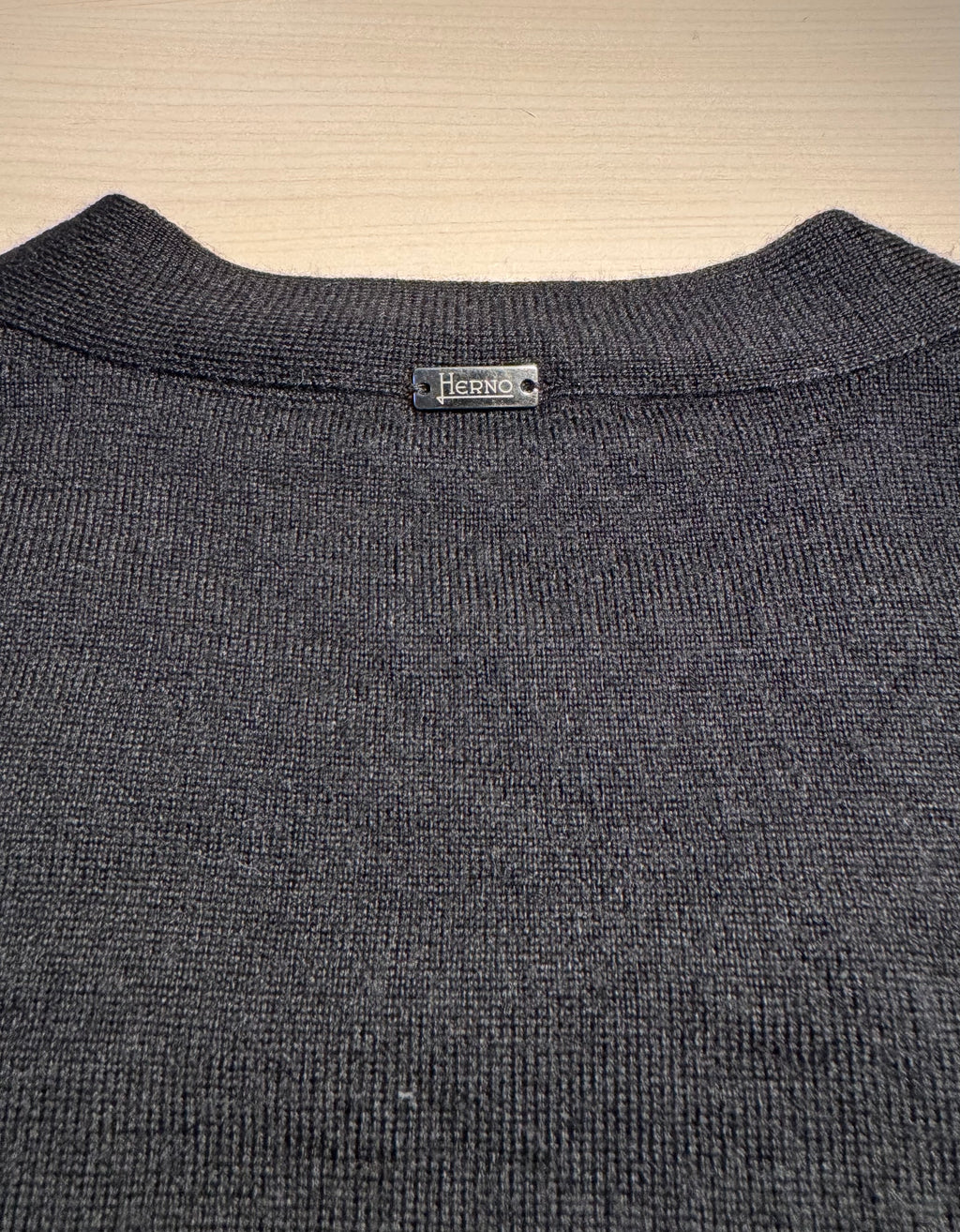 Cardigan Herno nero 100% lana vergine