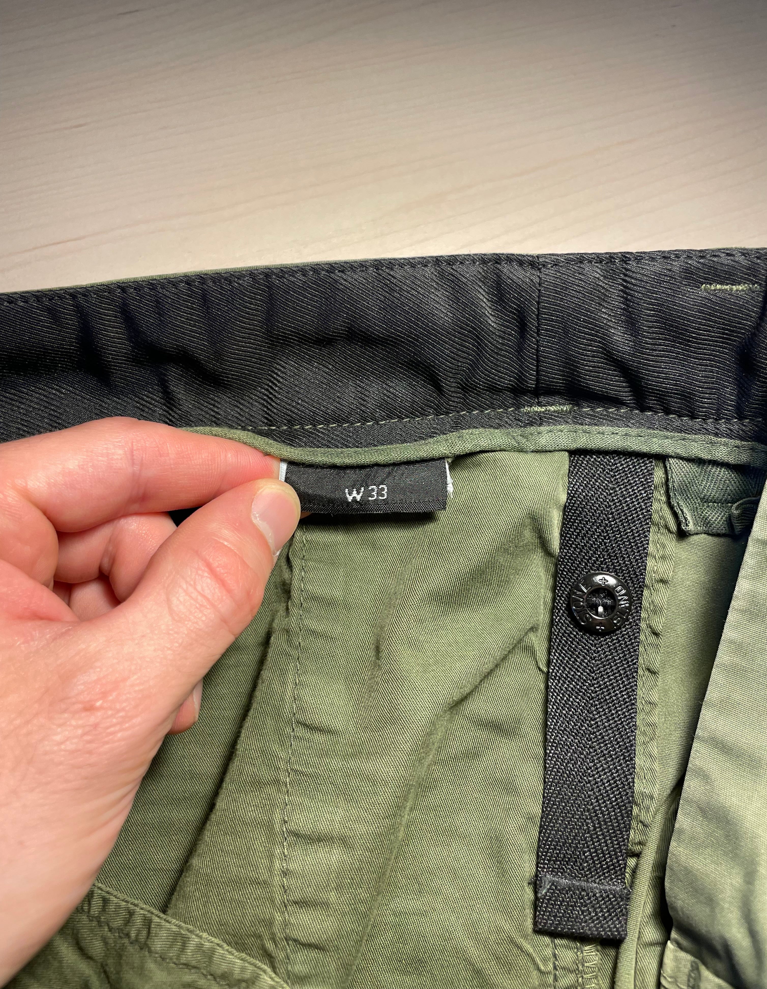 Pantaloni Stone Island cargo verdi