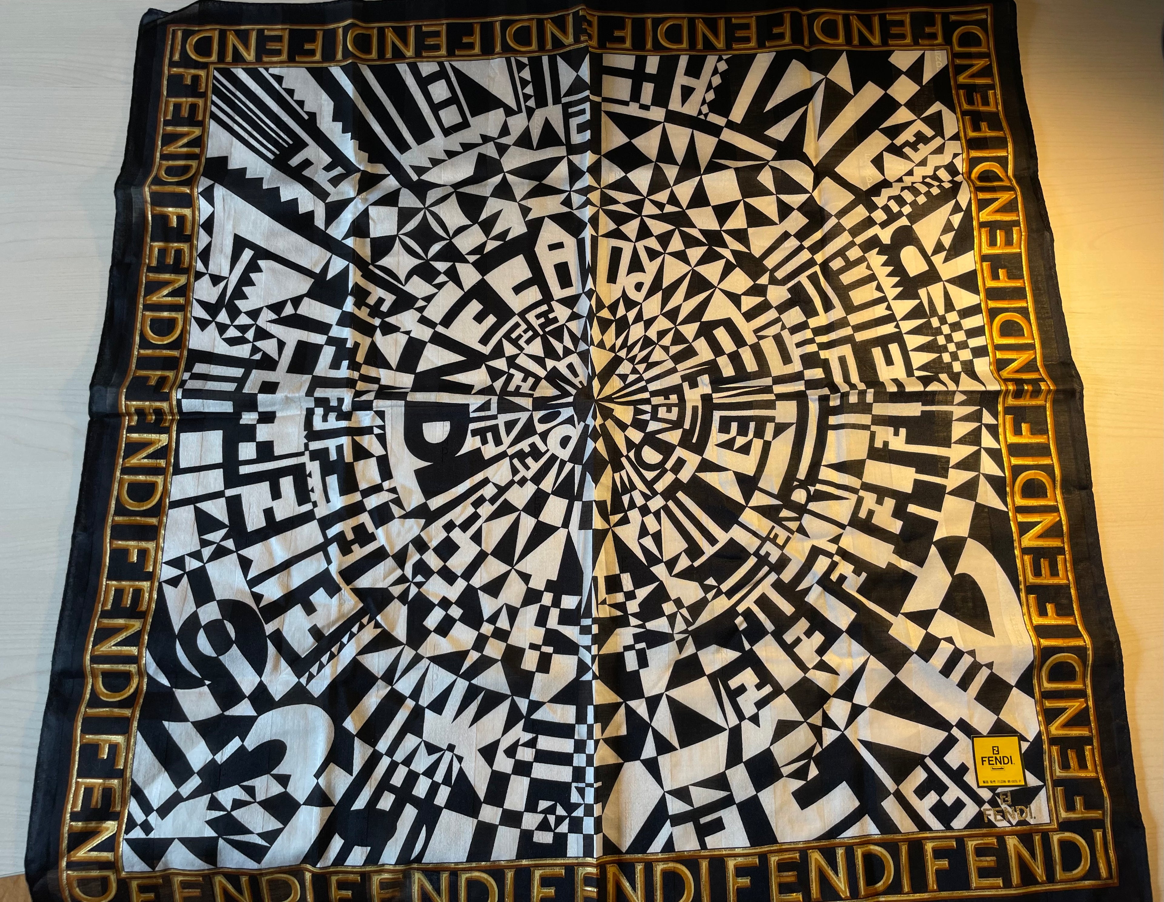 Foulard Fendi