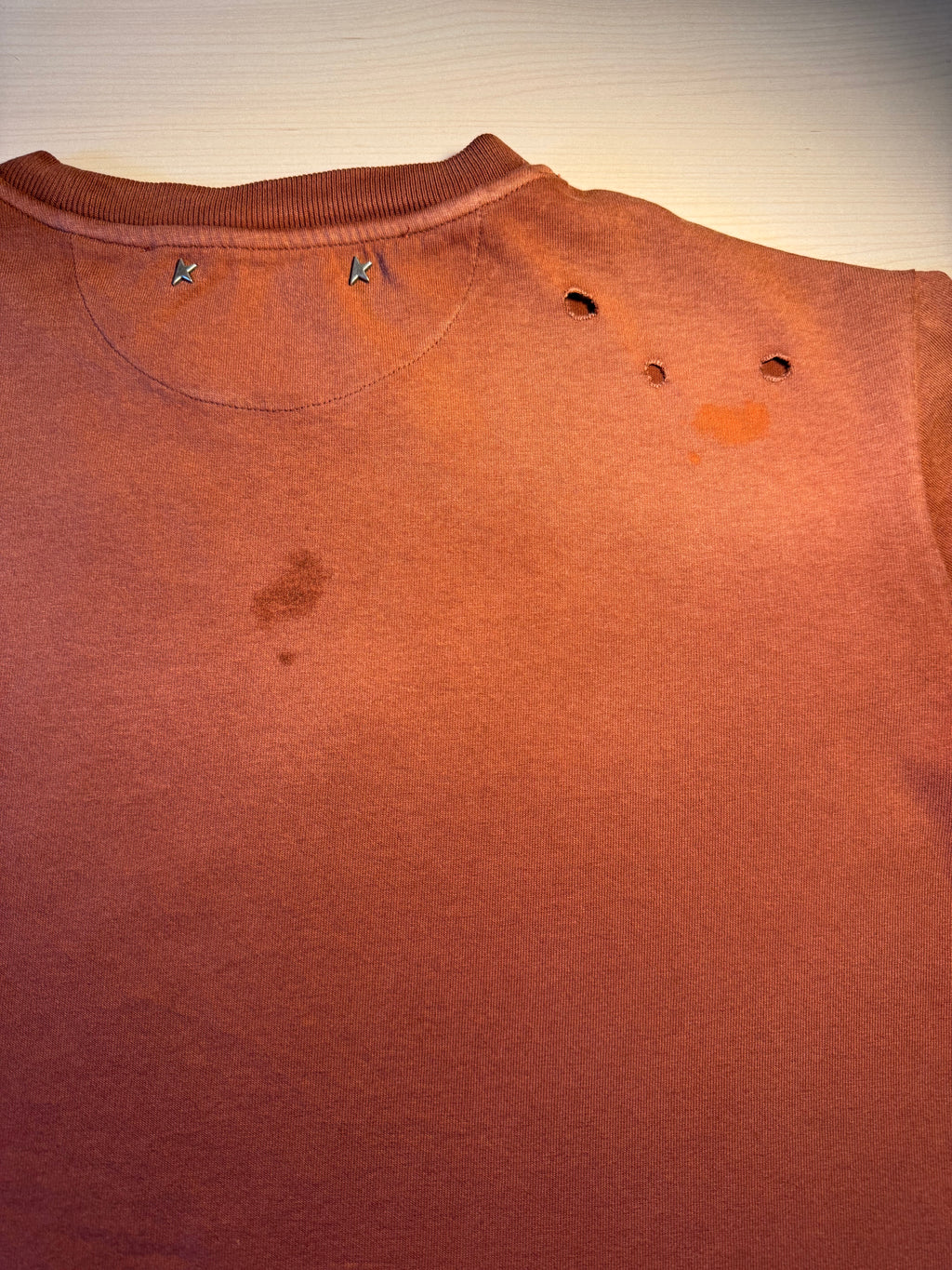 Maglia Golden Goose bordeaux scritta "Golden" azzurra