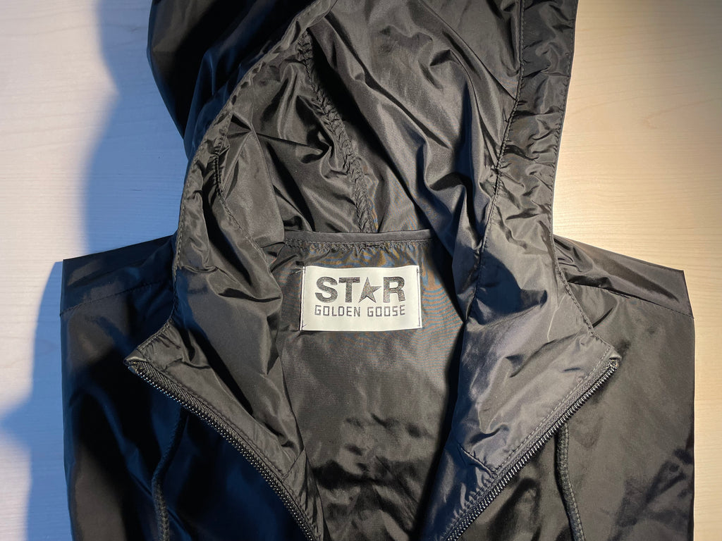 Giacca a vento Golden Goose nera star logo e stella bianchi