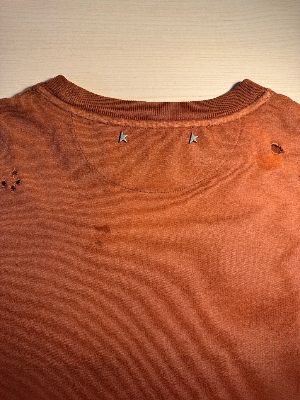 Maglia Golden Goose bordeaux scritta "Golden" azzurra