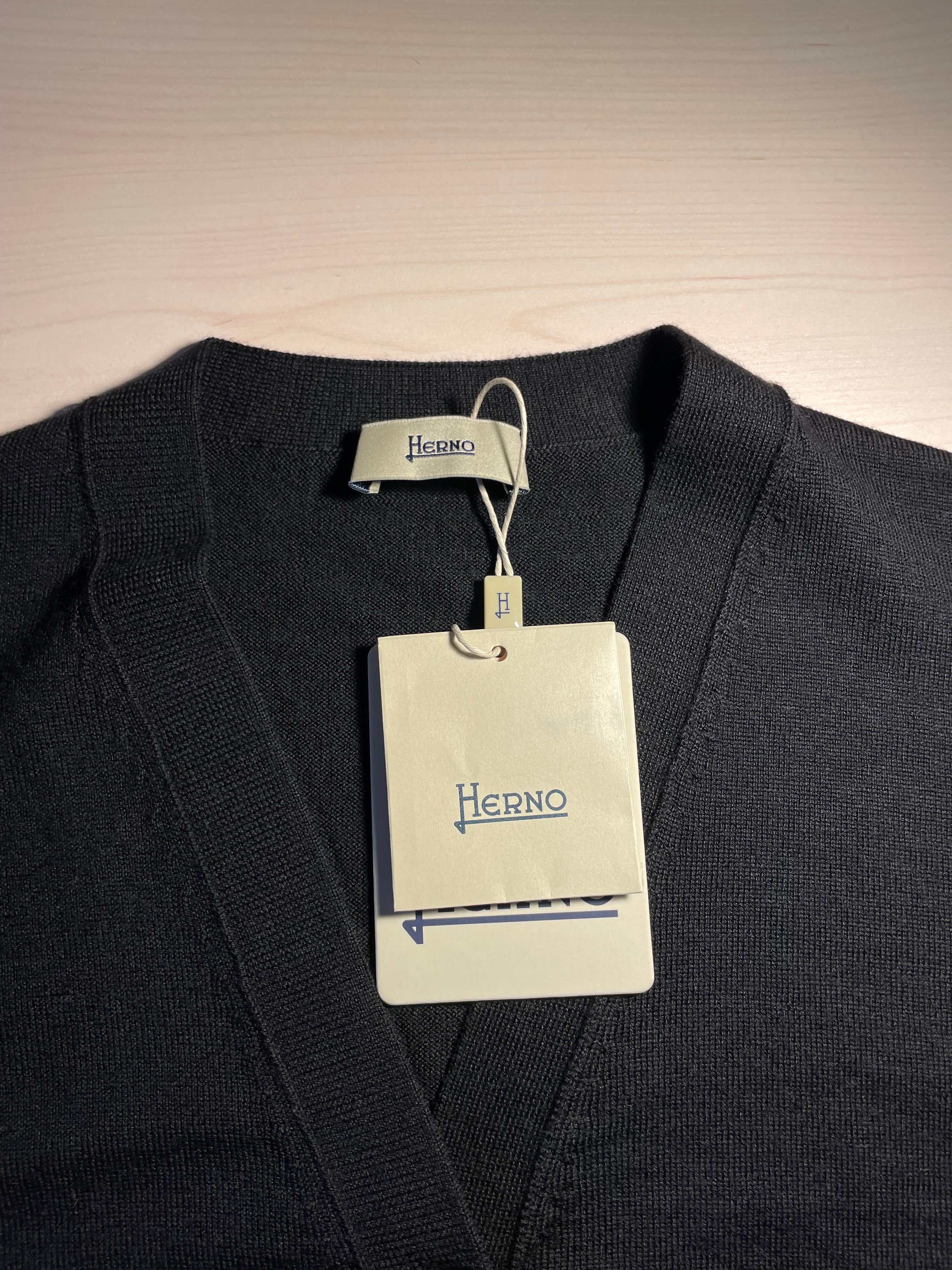 Cardigan Herno nero nuovo